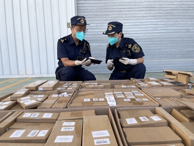 銀川海關(guān)首次查獲偽瞞報(bào)鋰電池組798個(gè)，化學(xué)品進(jìn)出口風(fēng)險(xiǎn)引關(guān)注